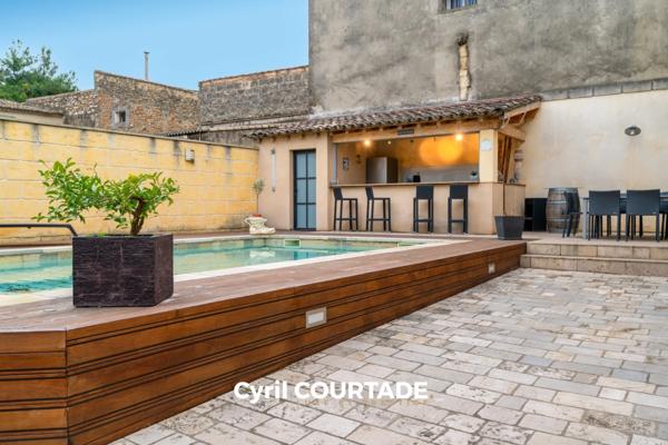 Beauvoisin, Dpt Gard (30), Maison en pierre de 236m² avec dépendance et piscine - Jardin de 247m²