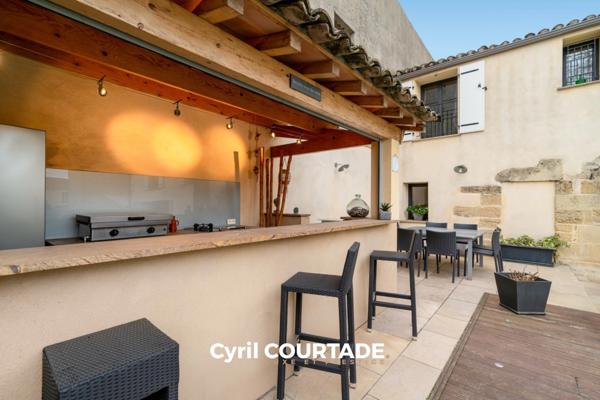 Beauvoisin, Dpt Gard (30), Maison en pierre de 236m² avec dépendance et piscine - Jardin de 247m²