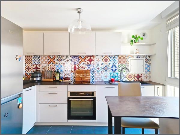 3P lumineux 2024, vue Tour Eiffel, balcon+parking