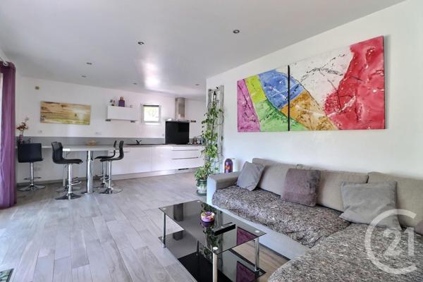 Maison à vendre  5 pièces - 178 m2 ROQUEBRUNE SUR ARGENS - 83