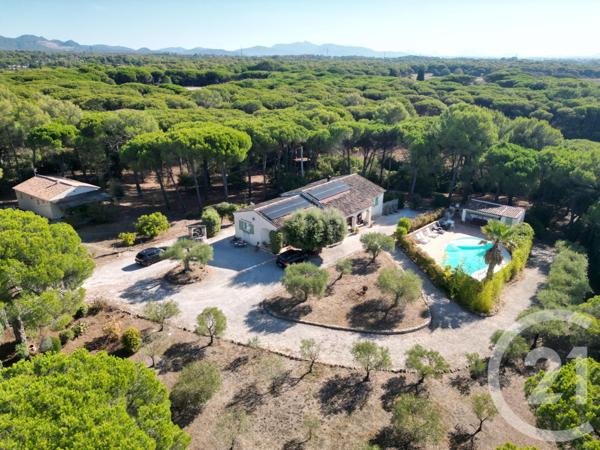 Maison à vendre  5 pièces - 178 m2 ROQUEBRUNE SUR ARGENS - 83