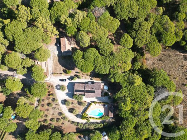 Maison à vendre  5 pièces - 178 m2 ROQUEBRUNE SUR ARGENS - 83