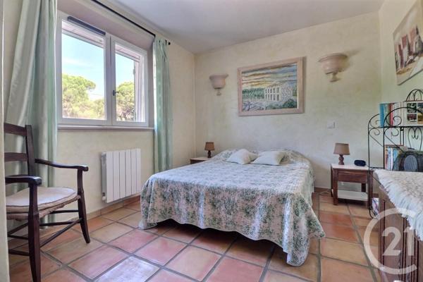 Maison à vendre  5 pièces - 178 m2 ROQUEBRUNE SUR ARGENS - 83