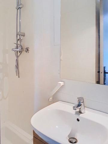 A vendre PAU Centre-ville Studio de 17.74 m² avec balcon et cave