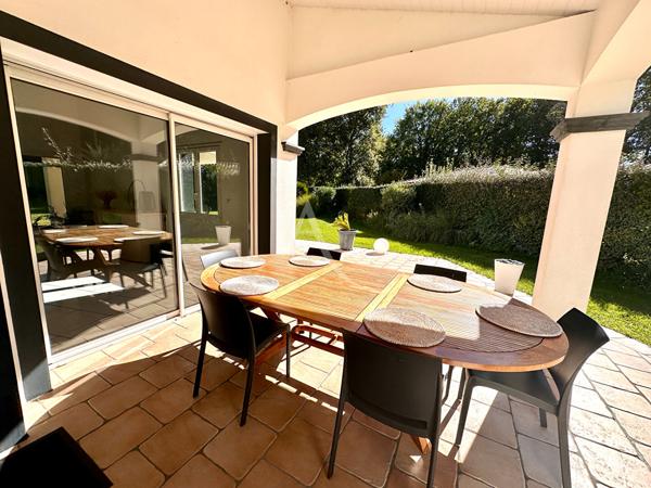 SAINTES - Belle propriété familiale de 186m² sur 2800m² de terrain arboré