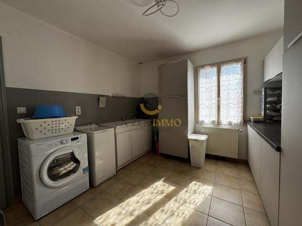 Maison plain-pied 3 chambres + garage à Secondigny