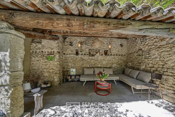 Maison de village au charme unique alliant caractère ancien et confort contemporain