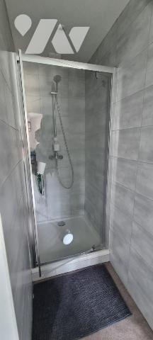 LA GUERCHE DE BGNE - Centre ville - Maison récente avec cour-garage