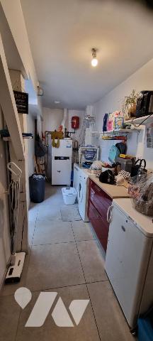 LA GUERCHE DE BGNE - Centre ville - Maison récente avec cour-garage