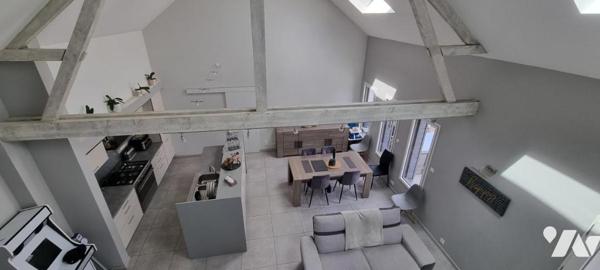 LA GUERCHE DE BGNE - Centre ville - Maison récente avec cour-garage