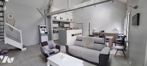 LA GUERCHE DE BGNE - Centre ville - Maison récente avec cour-garage