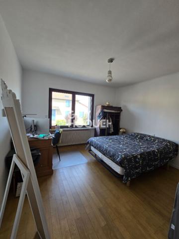 Maison Guélange 4 pièce(s) 150 m2