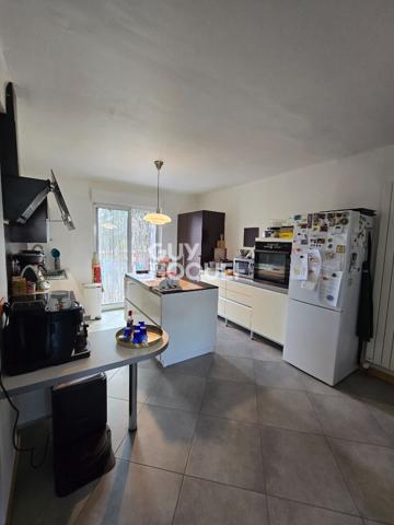 Maison Guélange 4 pièce(s) 150 m2