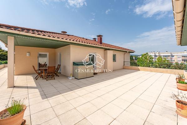 Toit-Terrasse d’Exception (105 m²) : T5 traversant de 130 m² sans vis-à-vis – Écully