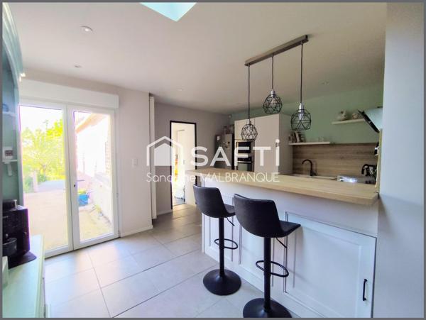 A vendre en EXCLUSIVITÉ maison de plus de 125 m2 ,4 chambres, jardin clos et garages