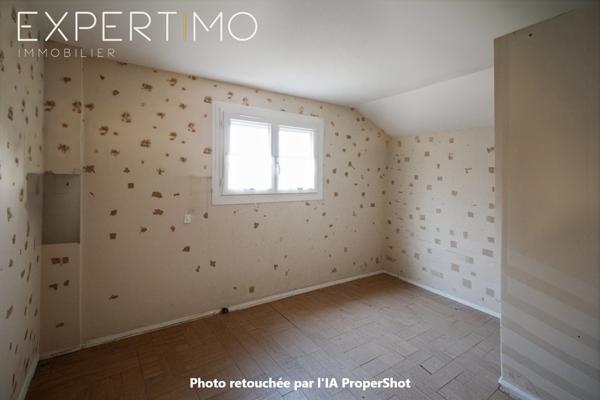 Saint-Bonnet-en-Champsaur (05500) BELLE VILLA TRADITIONNELLE ET TERRAIN PLAT, CLOS ET ARBORE !