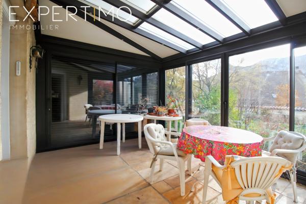 Saint-Bonnet-en-Champsaur (05500) BELLE VILLA TRADITIONNELLE ET TERRAIN PLAT, CLOS ET ARBORE !