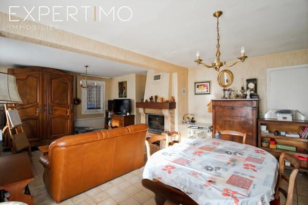 Saint-Bonnet-en-Champsaur (05500) BELLE VILLA TRADITIONNELLE ET TERRAIN PLAT, CLOS ET ARBORE !