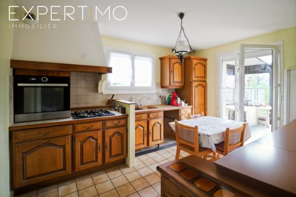 Saint-Bonnet-en-Champsaur (05500) BELLE VILLA TRADITIONNELLE ET TERRAIN PLAT, CLOS ET ARBORE !