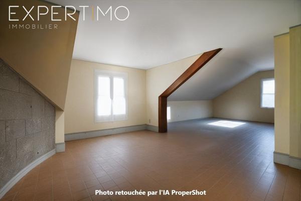 Saint-Bonnet-en-Champsaur (05500) BELLE VILLA TRADITIONNELLE ET TERRAIN PLAT, CLOS ET ARBORE !