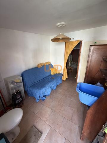 Maison ville à rénover très bien placée.
