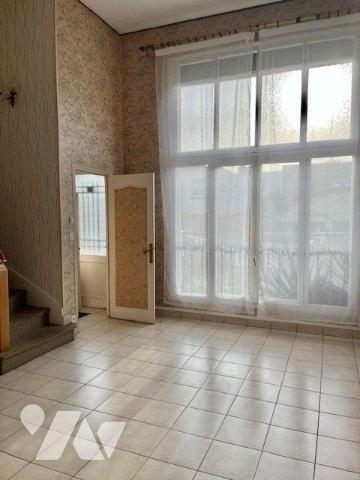 Maison comprenant : 
Au-rez-de-chaussée : entrée, séjour, cuisine, buanderie, Cave et garage....