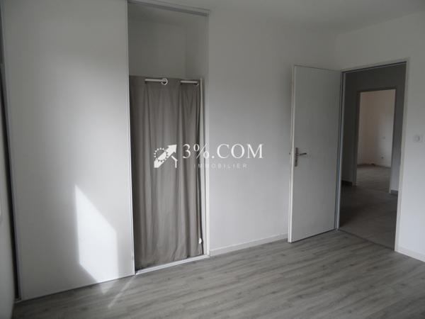 3%.COM VILLA DE 186M2 SUR PARCELLE DE 928M2 Targe (86100)