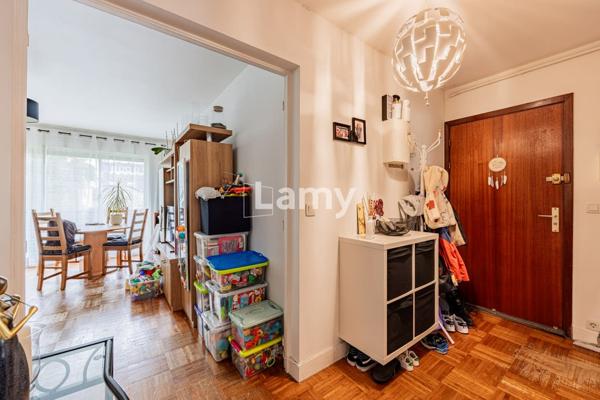 A vendre t3 avec balcon, garage et caves