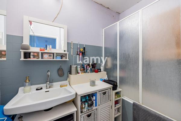 A vendre t3 avec balcon, garage et caves