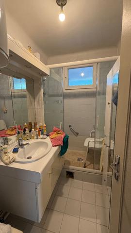 Aix En Provence-Appartement 3 pièces d'une surface de 53 m² environ avec balcon et cave.