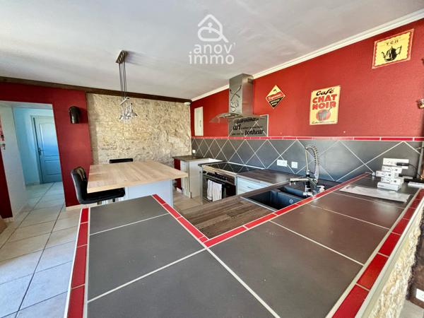 Maison
                                                                                                                                                                                                                                                                                                                        5 pièce(s)                                                                                                                                                                                                          3 chambre(s)                                                                                                                                                                                                          132  m²