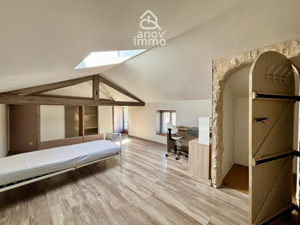 Maison
                                                                                                                                                                                                                                                                                                                        5 pièce(s)                                                                                                                                                                                                          3 chambre(s)                                                                                                                                                                                                          132  m²