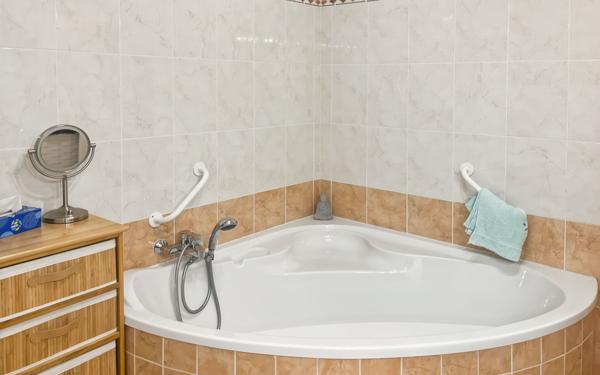 Maison à vendre    5 pièces •  Marseillan