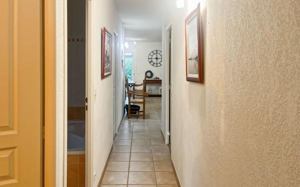 Maison à vendre    5 pièces •  Marseillan