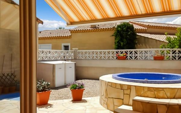 Maison à vendre    5 pièces •  Marseillan