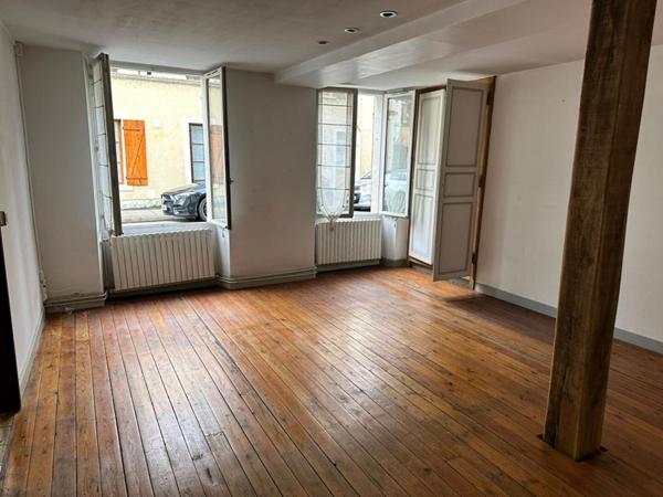 Maison de ville avec terrasse