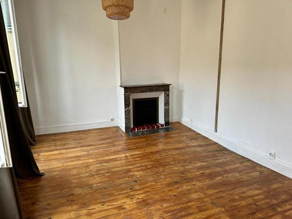 Maison de ville avec terrasse