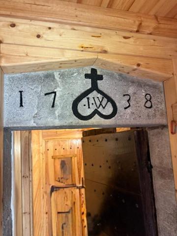 Ferme savoyarde coteau de MAGLAND 5 pièces , 220 000 euros