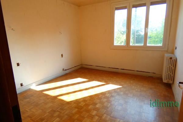 MAISON FAMILIALE AVEC APPARTEMENT  Ytrac (15130)