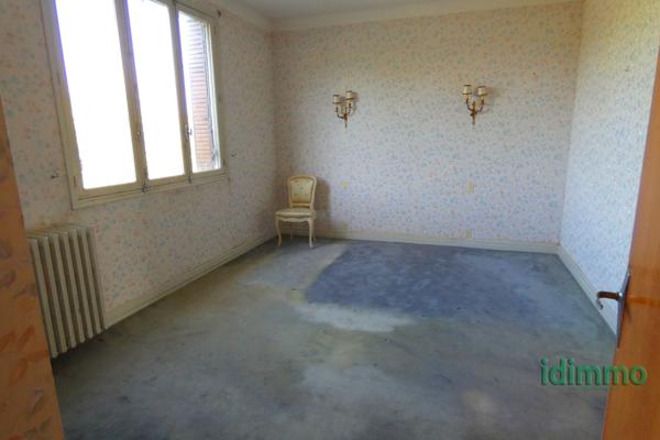 MAISON FAMILIALE AVEC APPARTEMENT  Ytrac (15130)