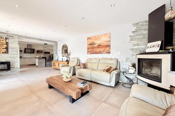 Maison à vendre 8 pièces de 169 m² à Tourrettes