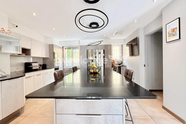 Maison à vendre 8 pièces de 169 m² à Tourrettes