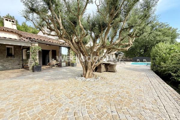 Maison à vendre 8 pièces de 169 m² à Tourrettes