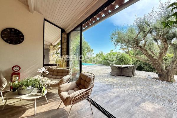 Maison à vendre 8 pièces de 169 m² à Tourrettes