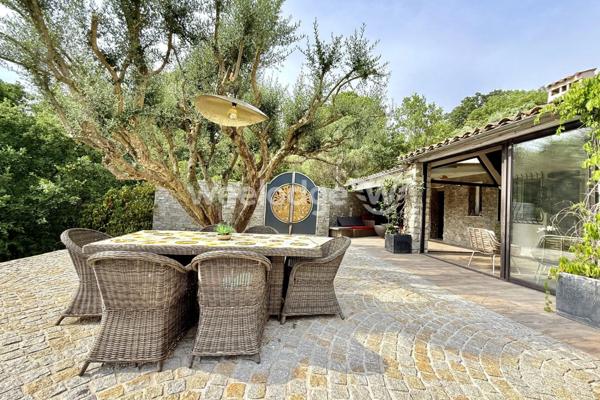 Maison à vendre 8 pièces de 169 m² à Tourrettes