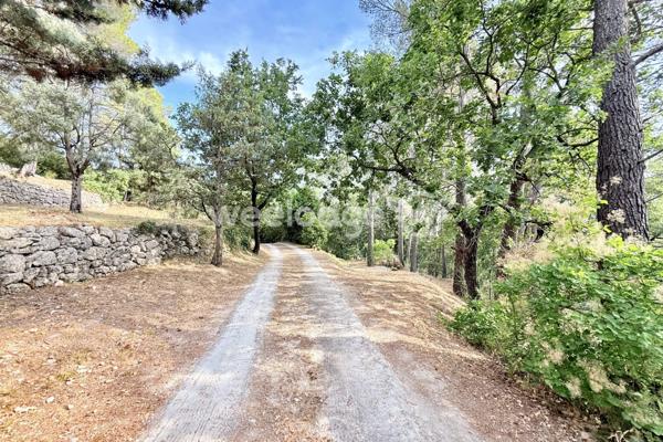 Maison à vendre 8 pièces de 169 m² à Tourrettes
