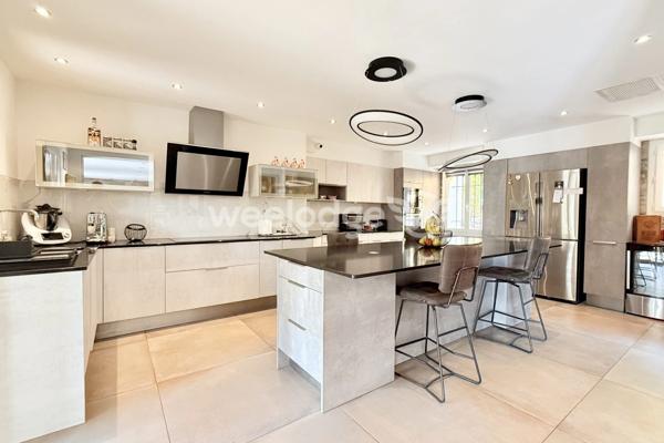 Maison à vendre 8 pièces de 169 m² à Tourrettes