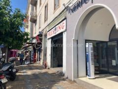 Local commercial de 158 m²