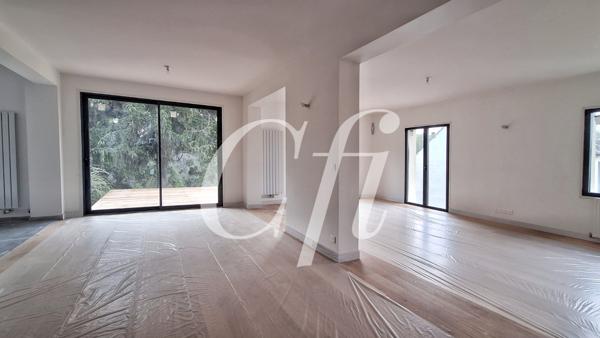 Vente Maison220 m² - 7 Pièces - RUEIL MALMAISON (92500)