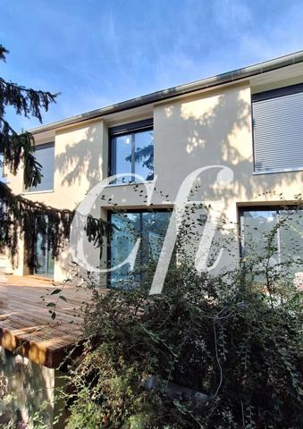 Vente Maison220 m² - 7 Pièces - RUEIL MALMAISON (92500)